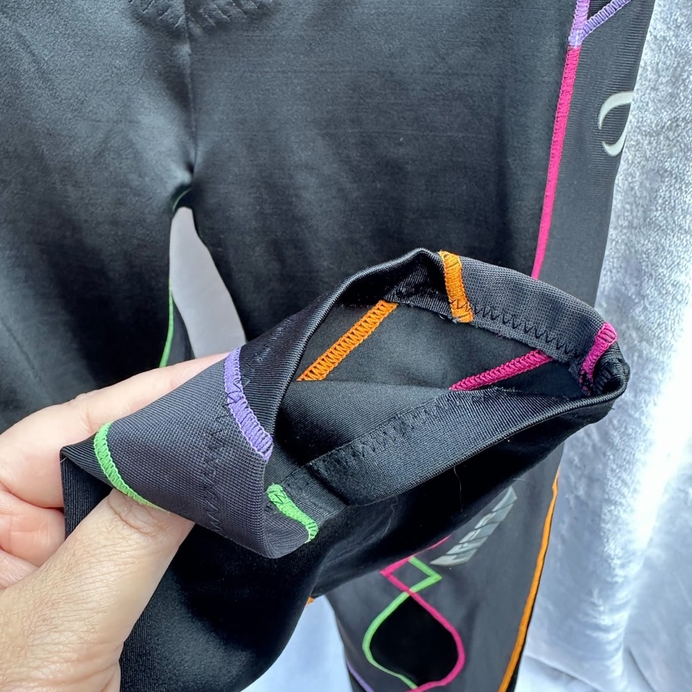 CW-X patented support web 3/4 length stabilyx tights in black‎ rainbow- medium - Picture 5 of 15